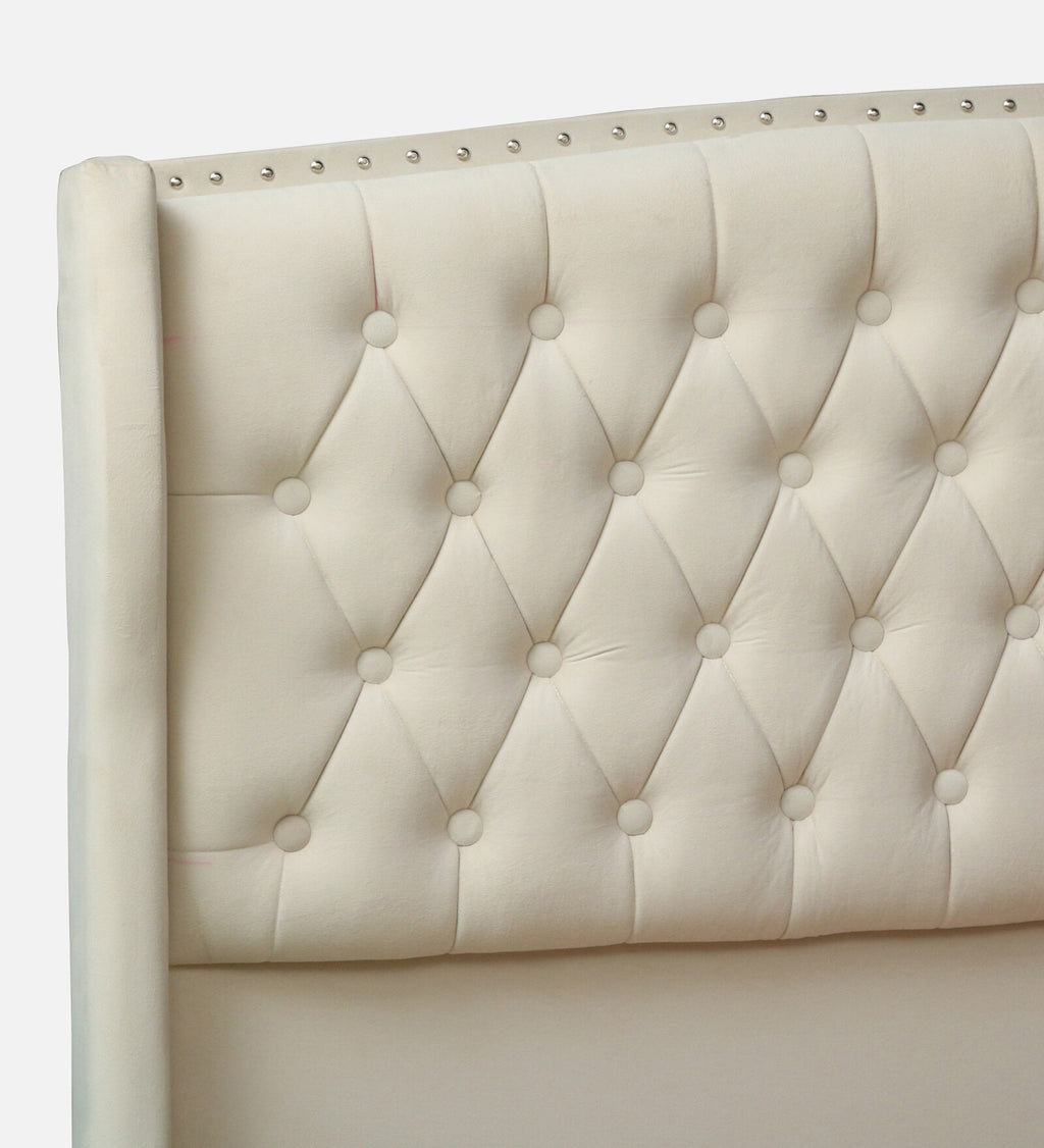 LUXE CHESTERFIELD UPHOLSTERED BED