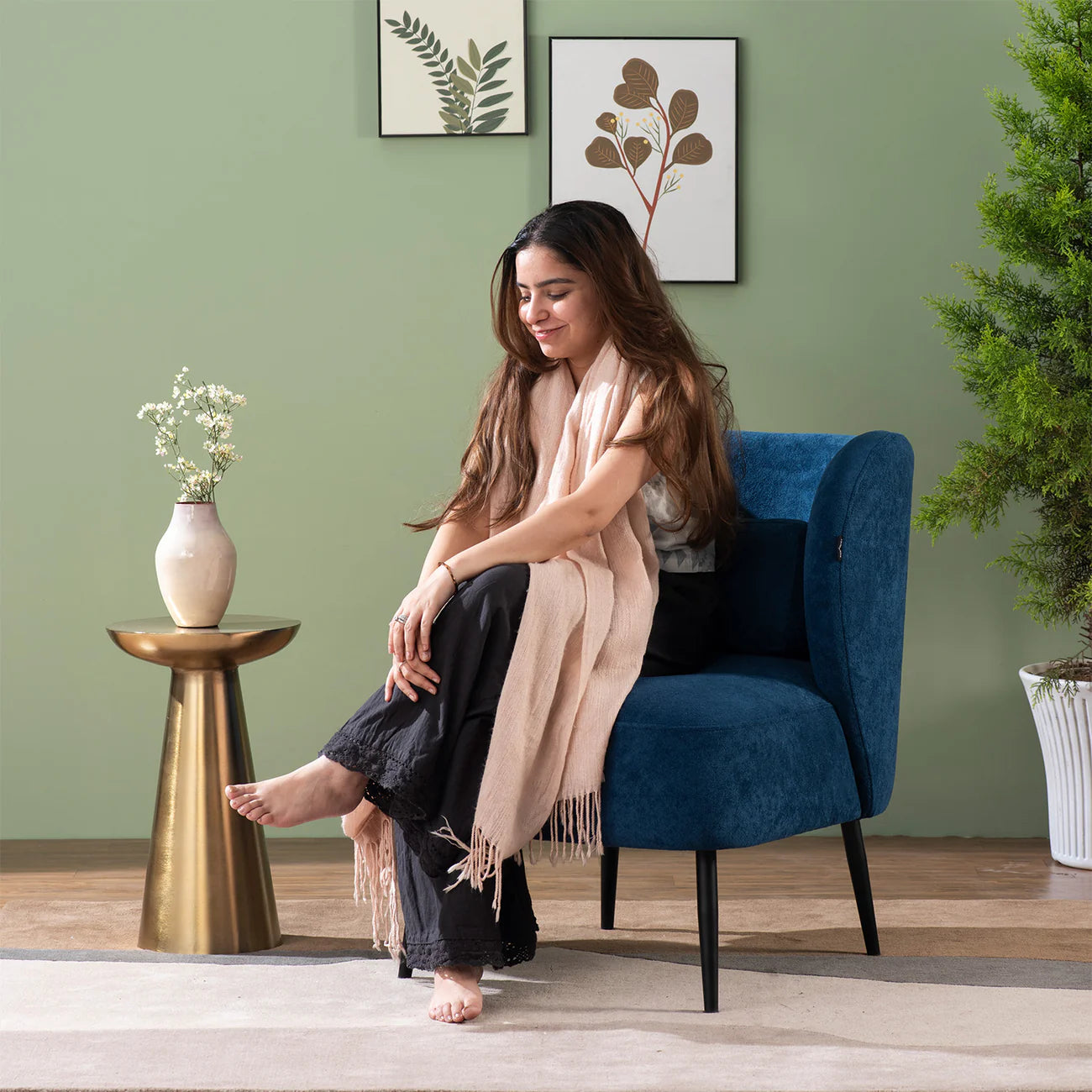 MOCHA CURVE DESIGNER LOUNGE CHAIR