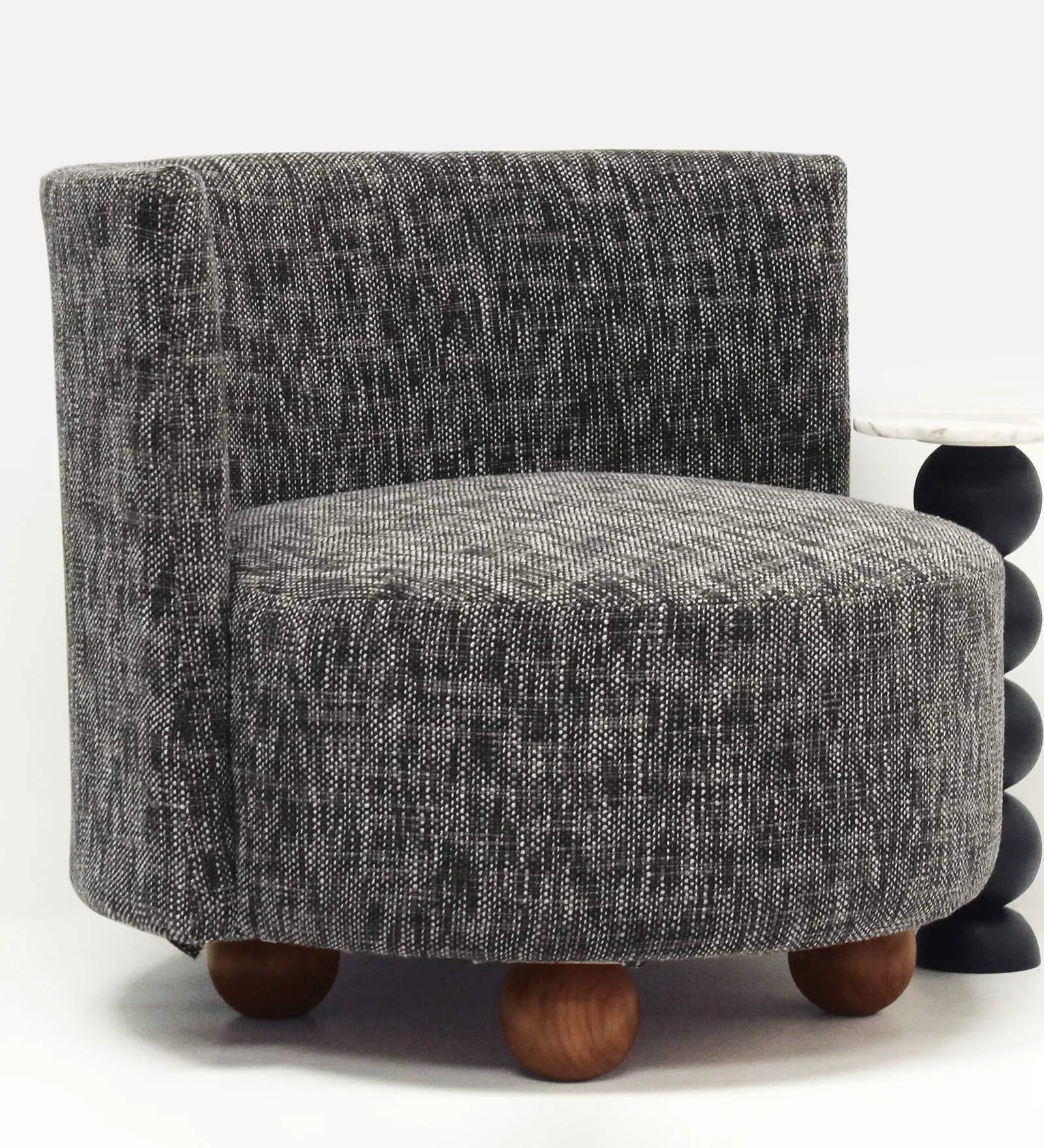 MODERN CURVED BACK ACCENT CHAIR
